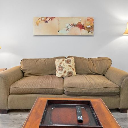 Newly Rehabbed Greystone With 2 Private Apartments, Backyard, Garage, Laundry, Close To Expressway 시카고 외부 사진