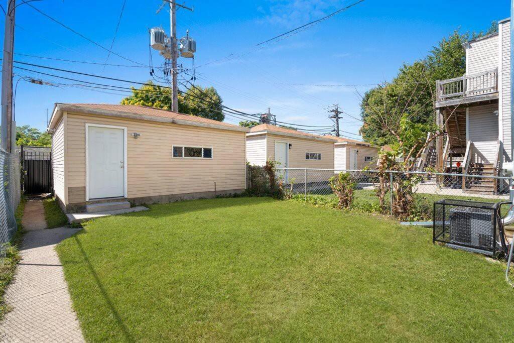 Newly Rehabbed Greystone With 2 Private Apartments, Backyard, Garage, Laundry, Close To Expressway 시카고 외부 사진