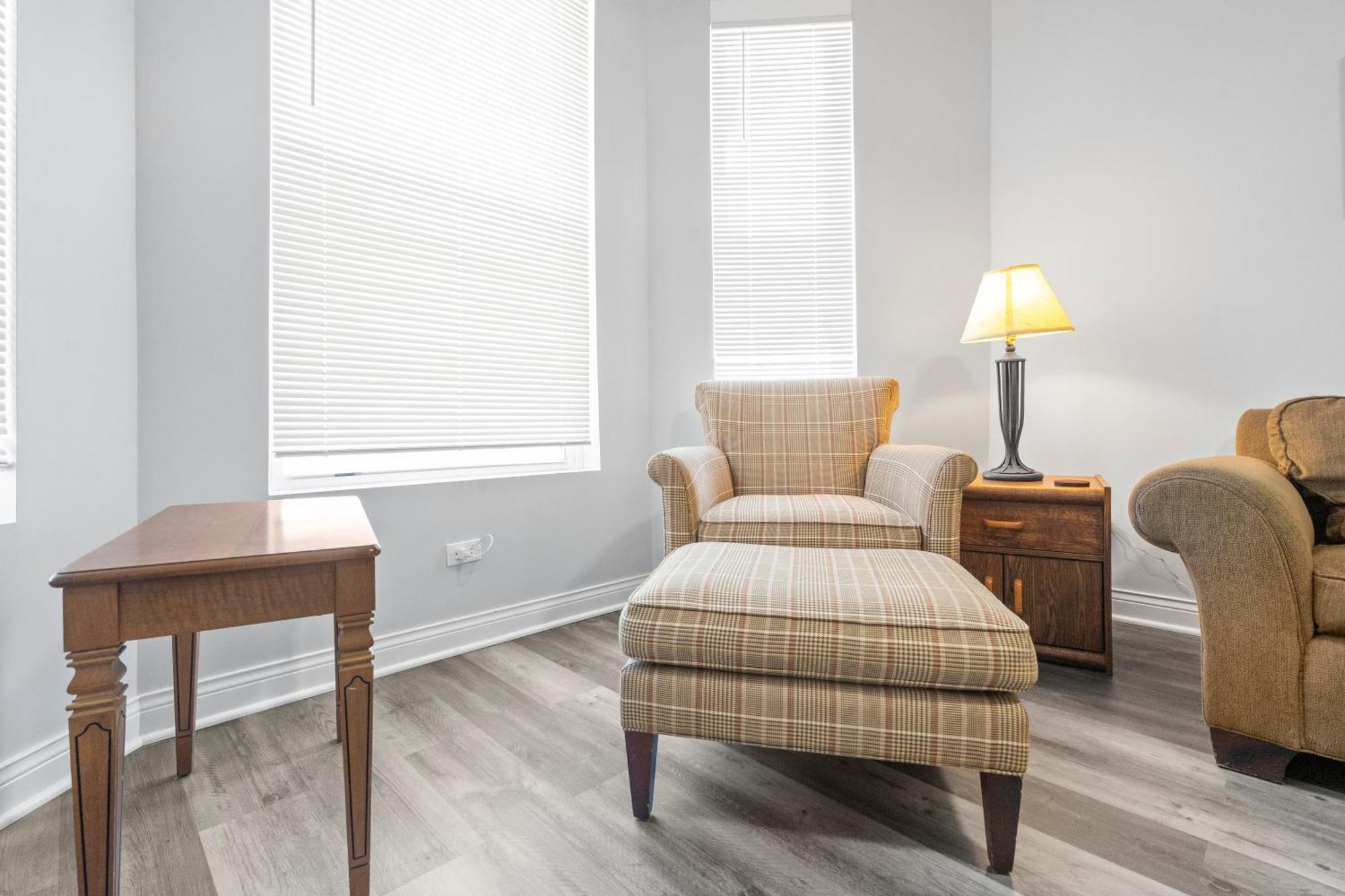Newly Rehabbed Greystone With 2 Private Apartments, Backyard, Garage, Laundry, Close To Expressway 시카고 외부 사진